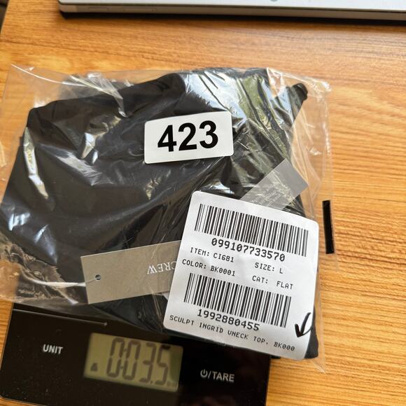 J.Crew Classic Sculpt Lana Bikini Top SZ L Black V-Neck Adjustable Removable Pad - Picture 9 of 9